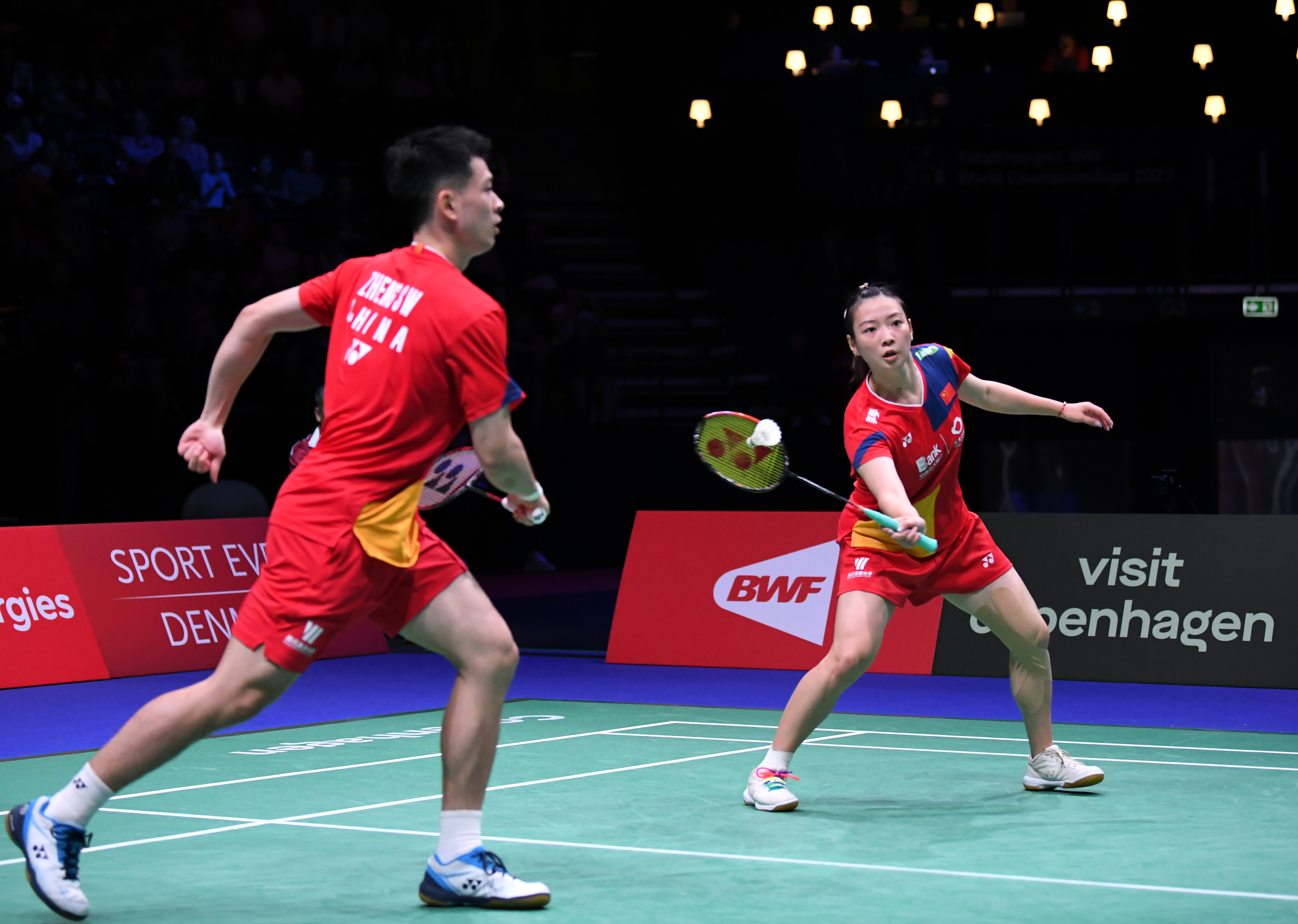 通过将前锋 通过将前锋